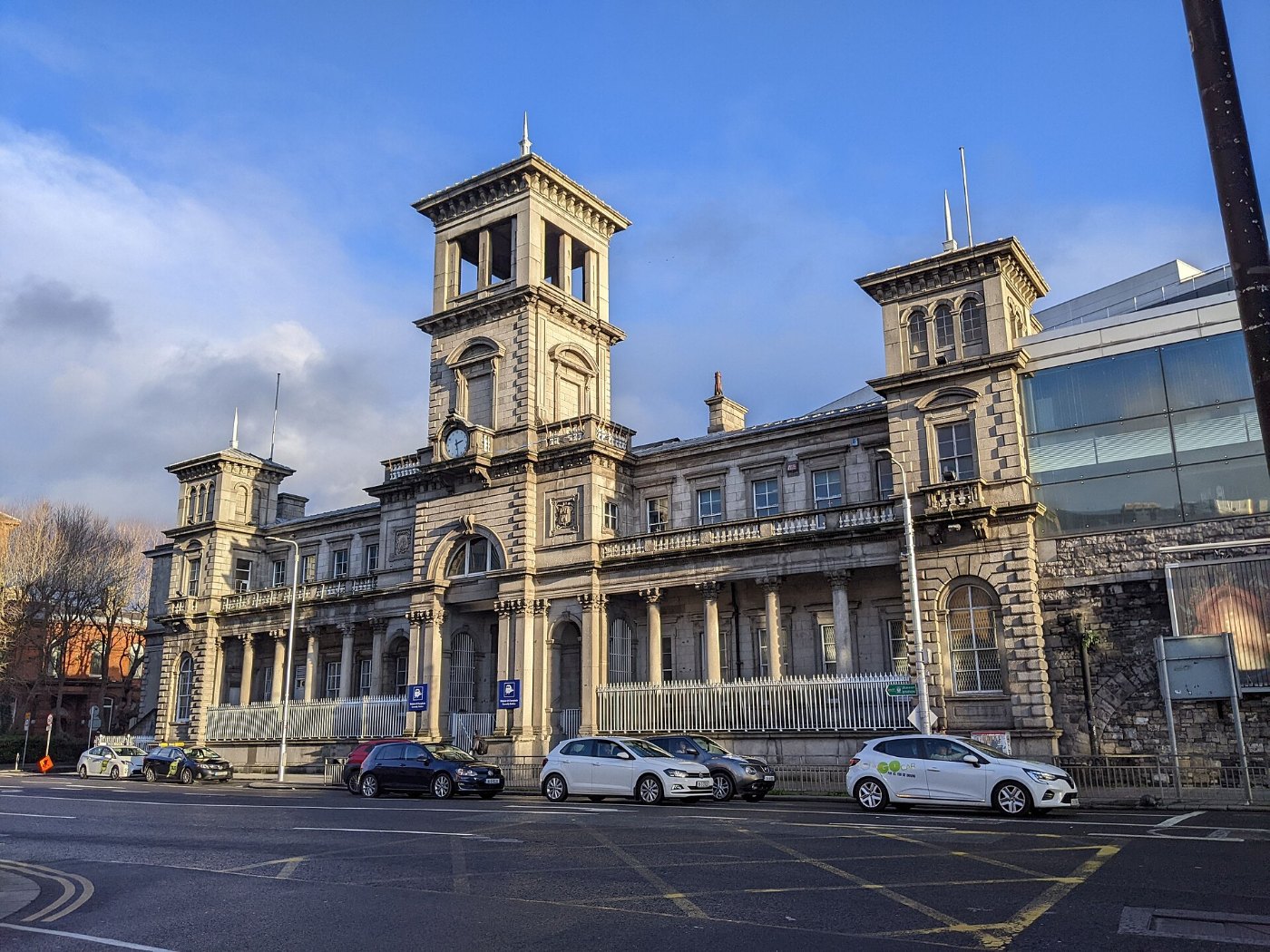 Dublin Connolly railway station 01