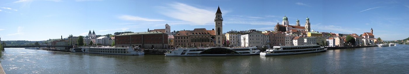 Panorama der Passauer Altstadt mit dem Dom St. Stephan