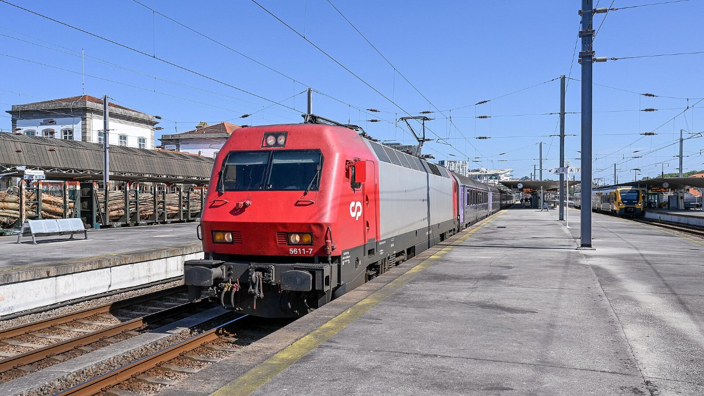 Porto Campanhã CP 5611 IC Lisboa Apolonia ()