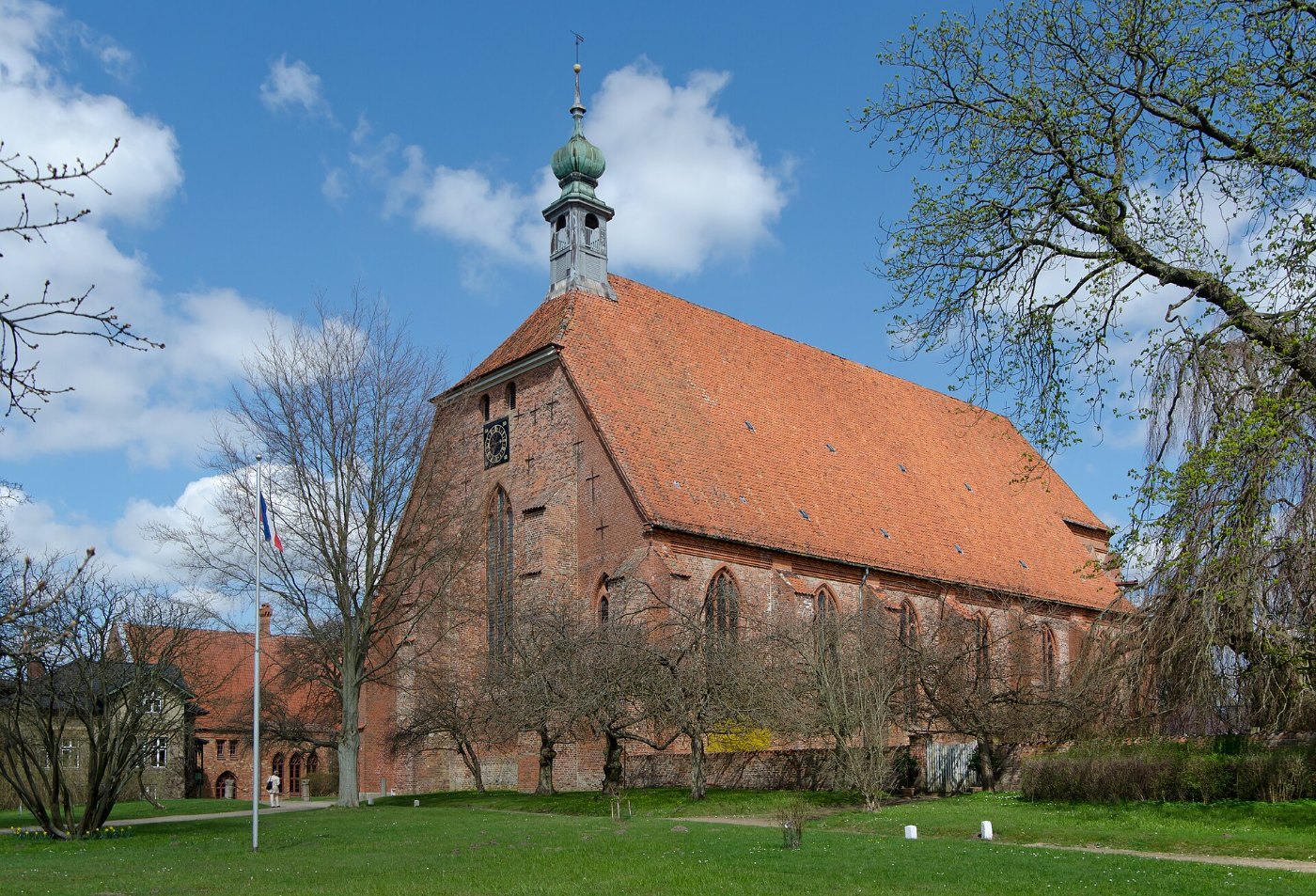 Die Klosterkirche im Klosterhof von Preetz