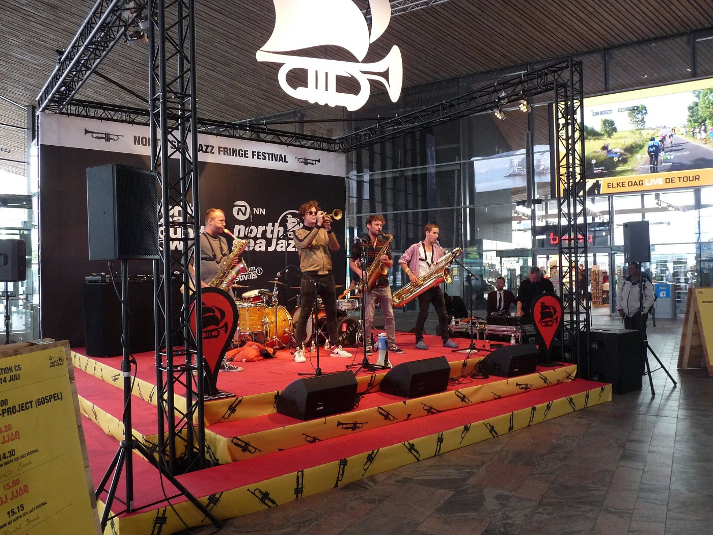 NAFT band in Rotterdam Centraal 1