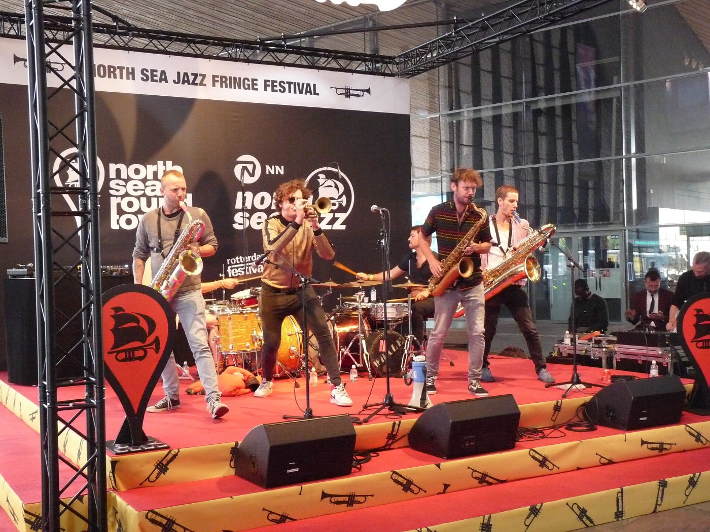 NAFT band in Rotterdam Centraal 2