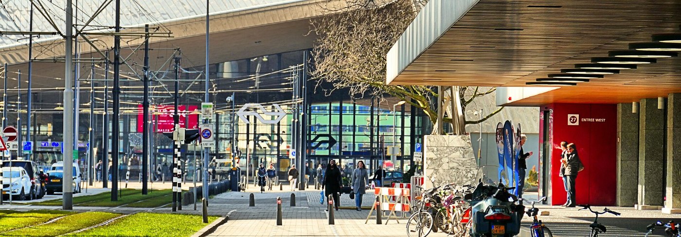 1503 Rotterdam Centraal vanaf Delftseplein, Rotterdam 251