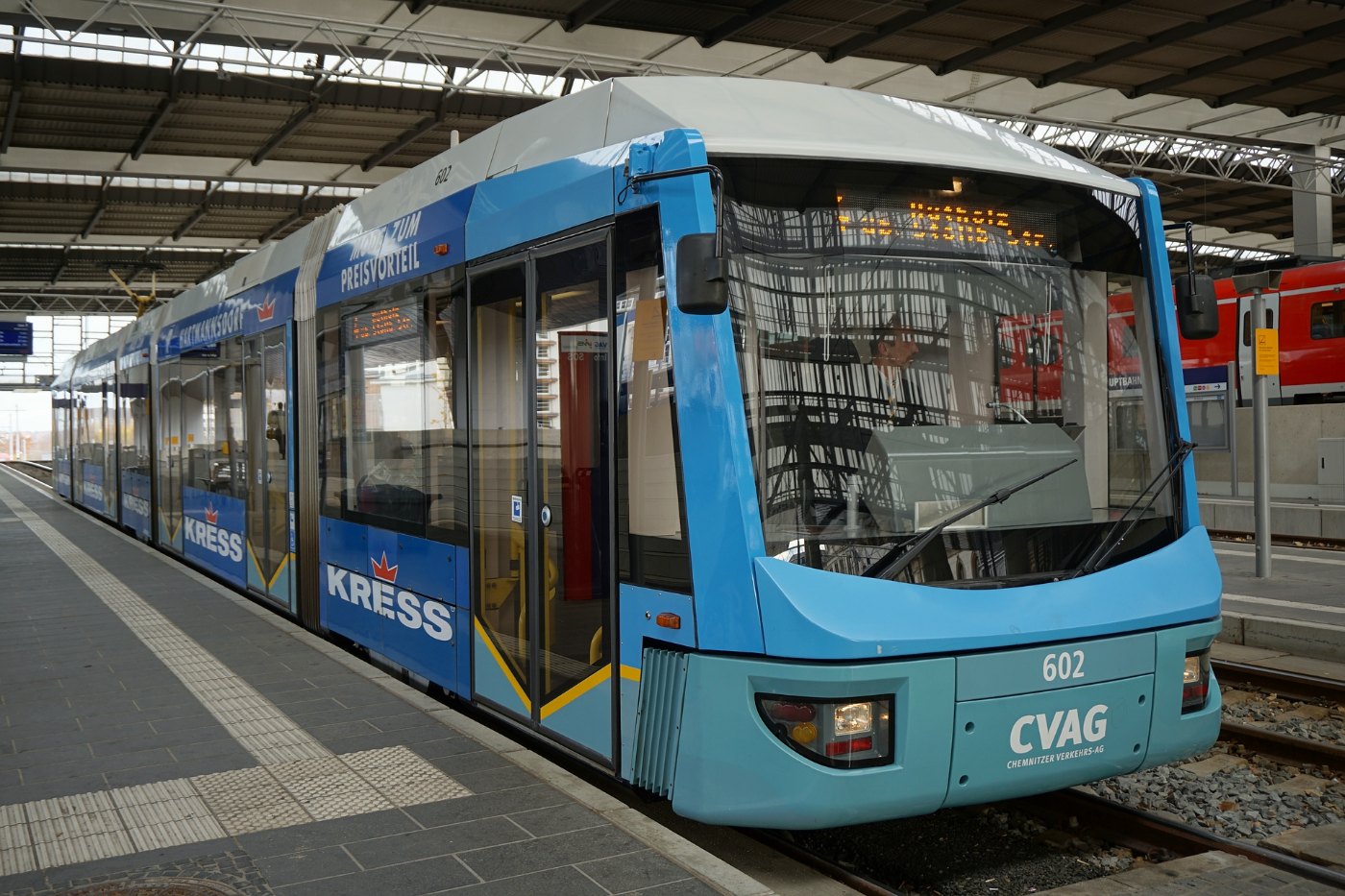 Variobahn 6NGT LDE im Chemnitzer Hauptbahnhof, 2015