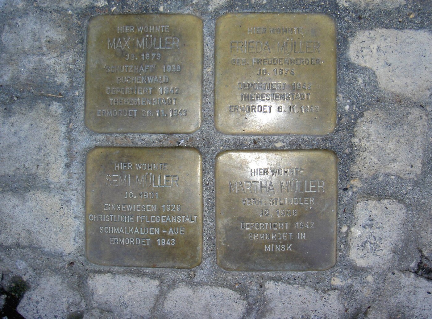 ThemarStolpersteineMüllerBahnhofStr3