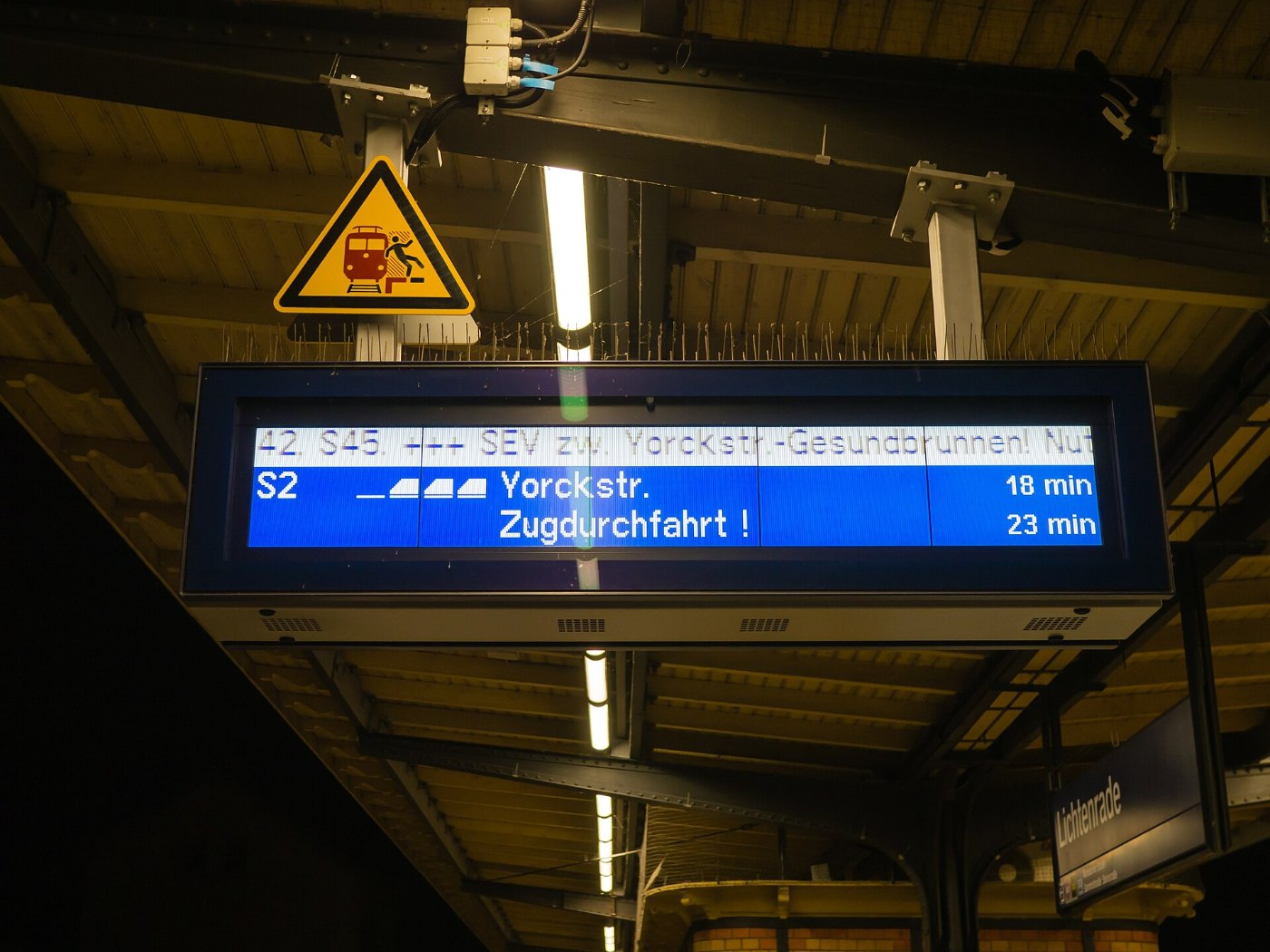 Zugdurchfahrt am Stumpfgleis 1