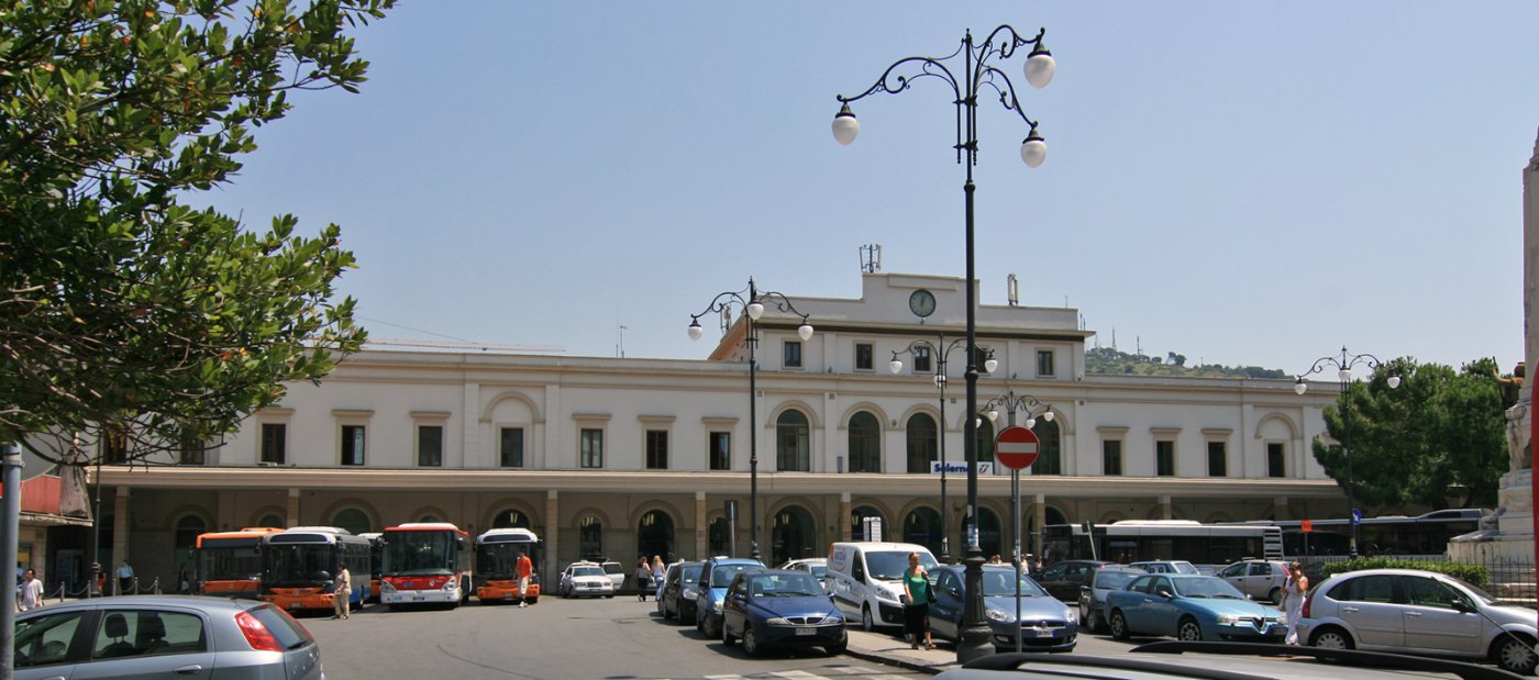 Salerno railway station