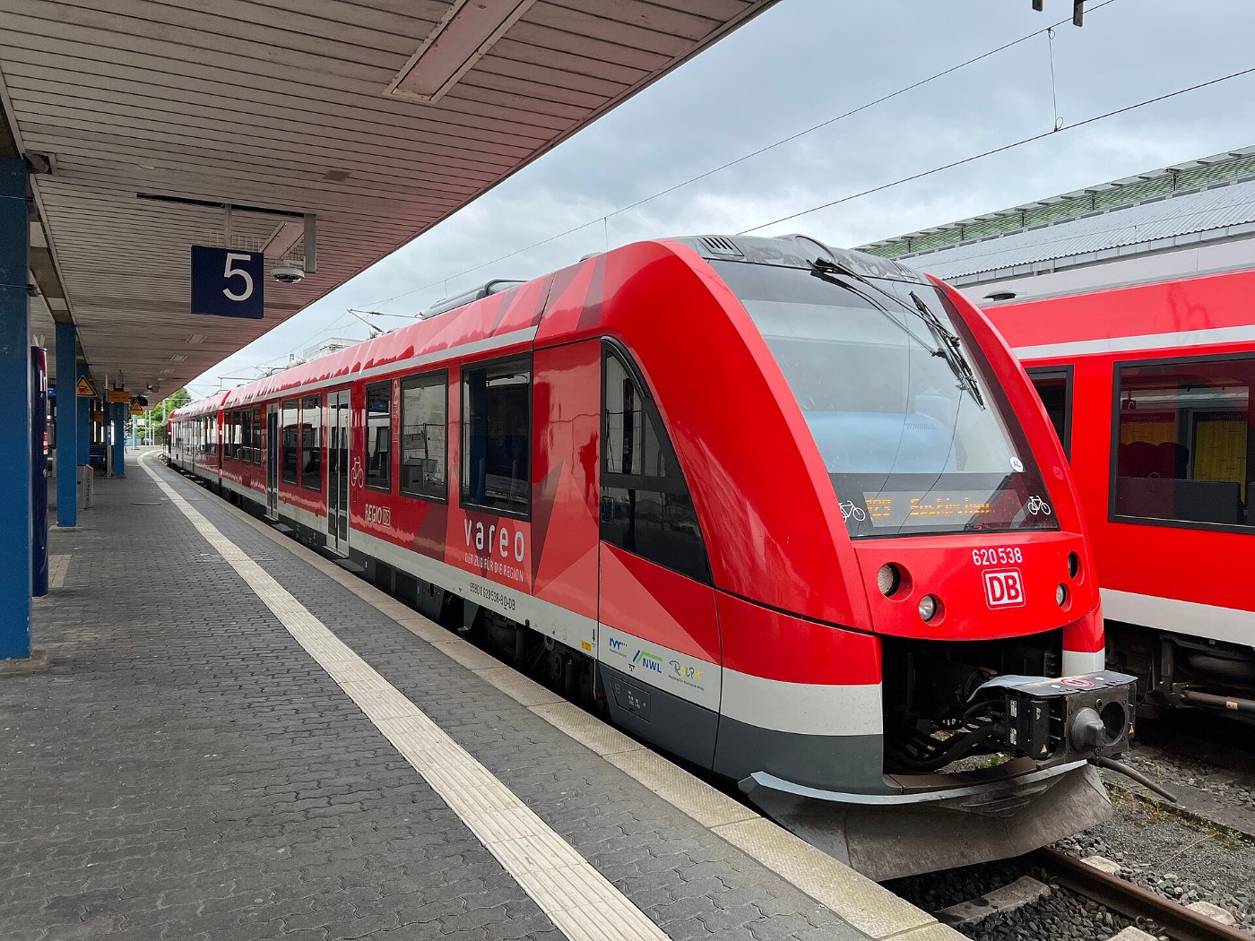 Bonn Hauptbahnhof lub 2024 06 01 img02 Voreifelbahn