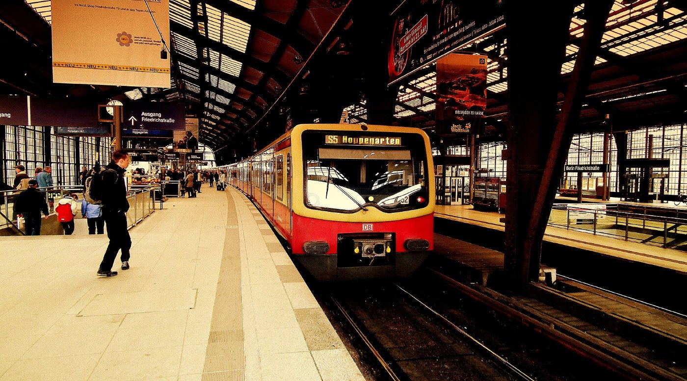 S Bahn train at Berlin Friedrichstraße Bahnhof Germany April 2012 ()