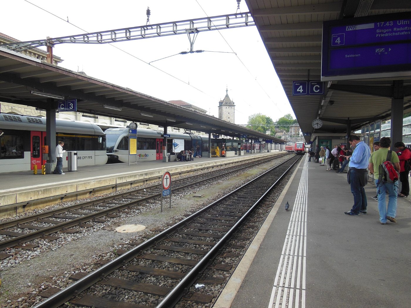 Bahnhof Schaffhausen 01