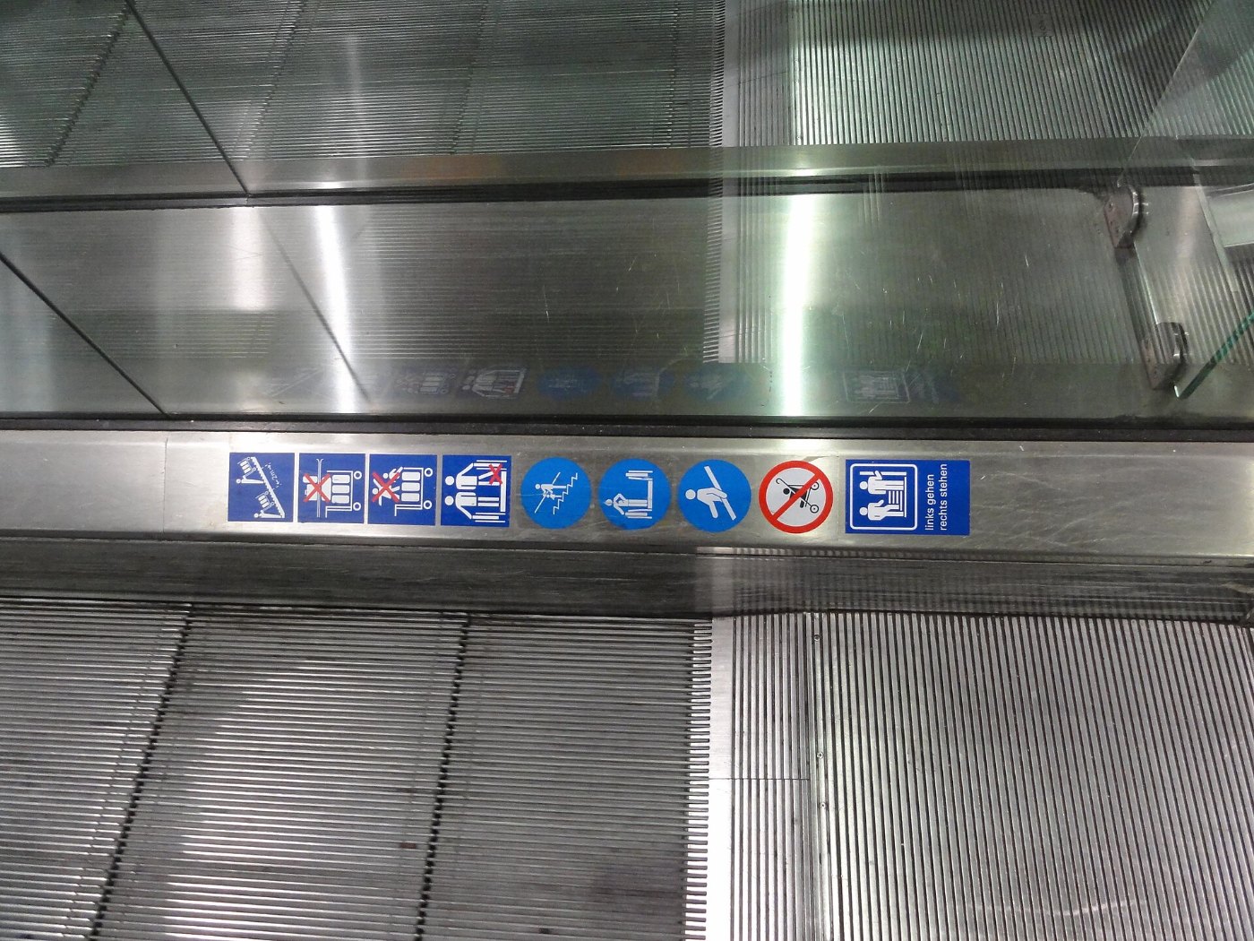 Basel Bahnhof SBB 07