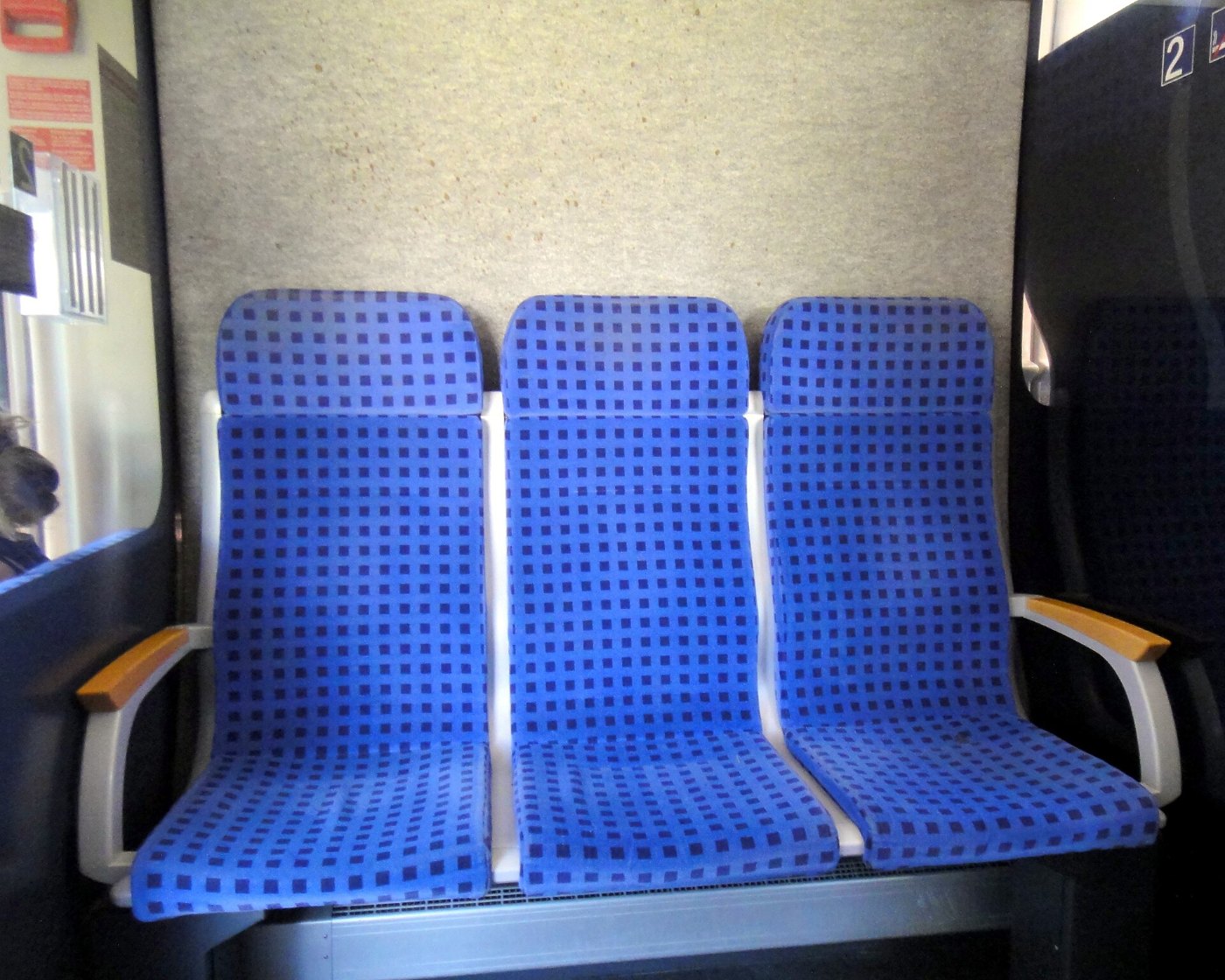 Hochrheinbahn Sitze 07.06.2013 11 46 34