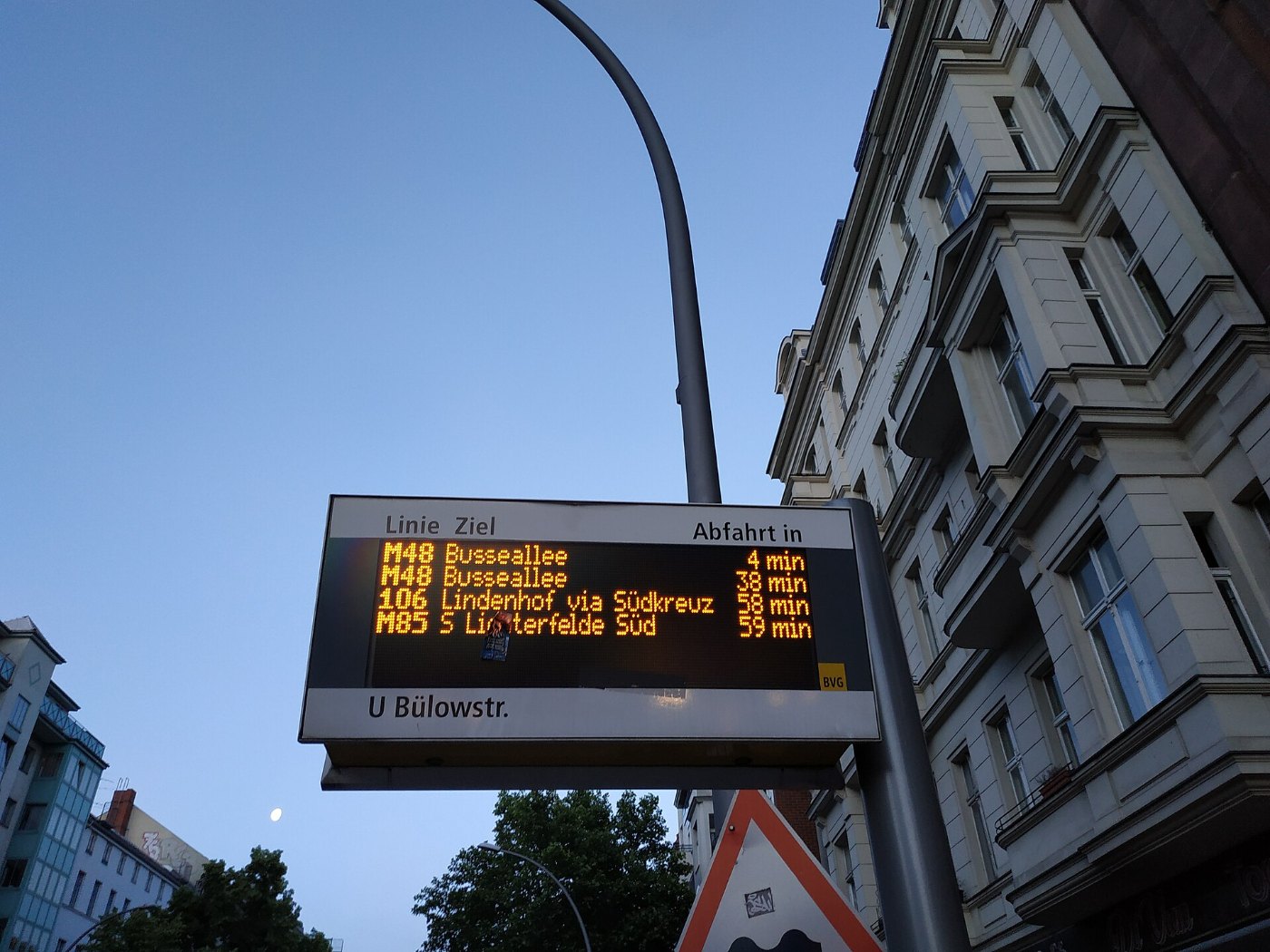 Postdamer Straße Berlin (Haltestelle Bülowstraße) Elektronische Anzeiget