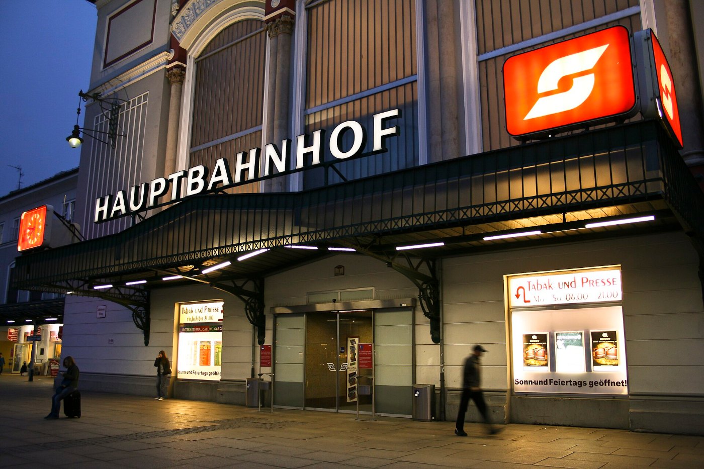 Hauptbahnhof Salzburg 4