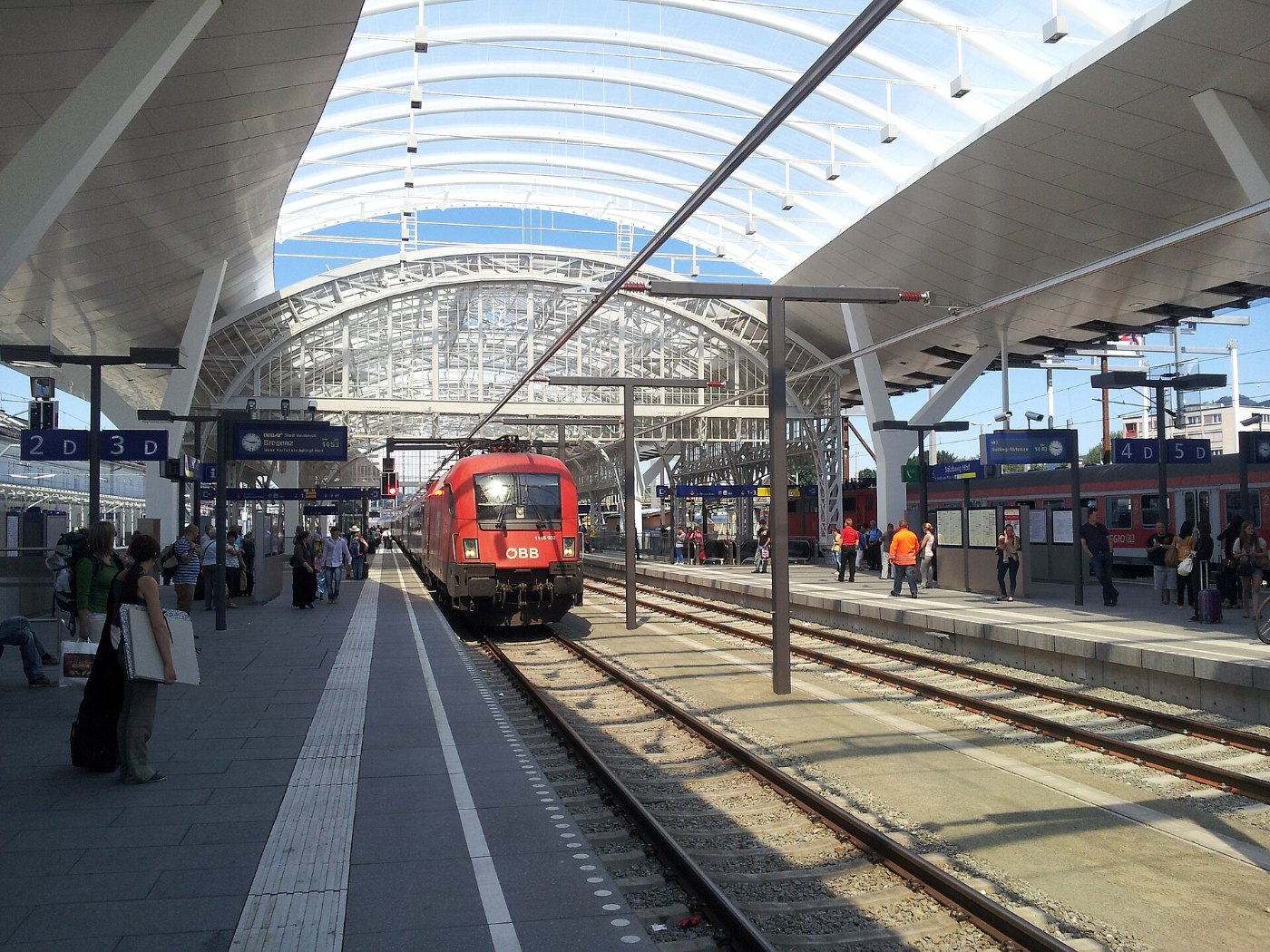 Salzburg Hauptbahnhof 2012 07 18 4