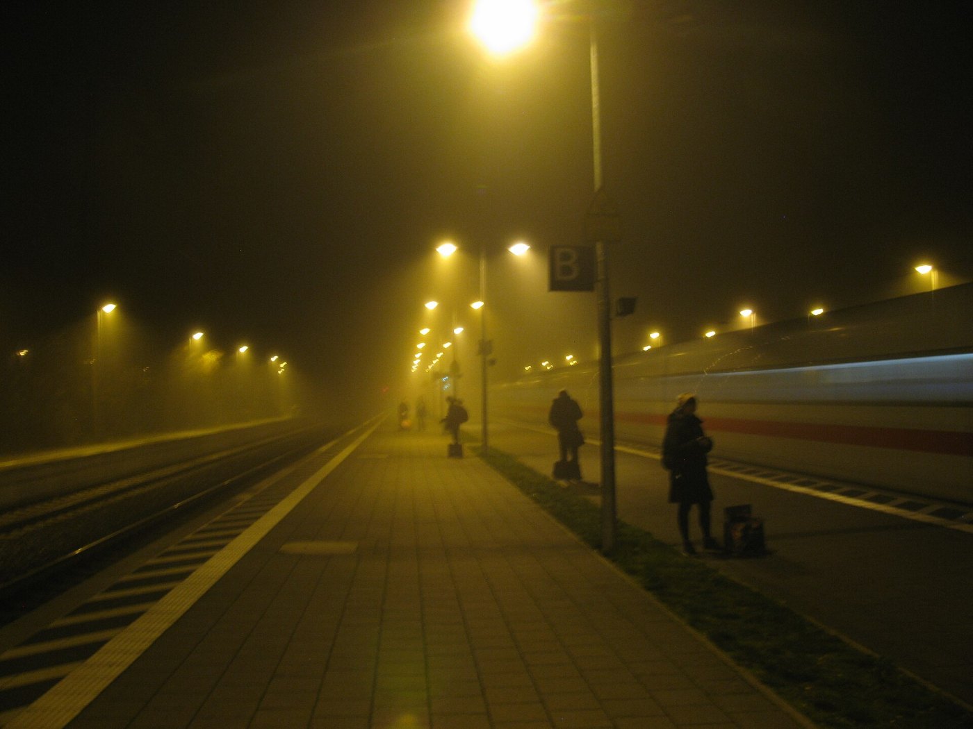 Zugdurchfahrt Bahnhof Elze, 1, Elze, Landkreis Hildesheim