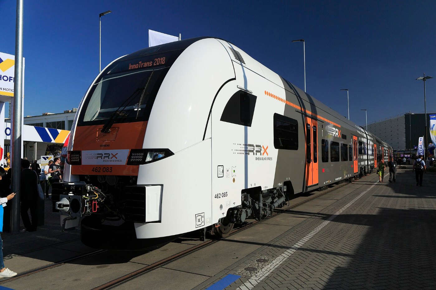 J33 779 Desiro HC (462 083)