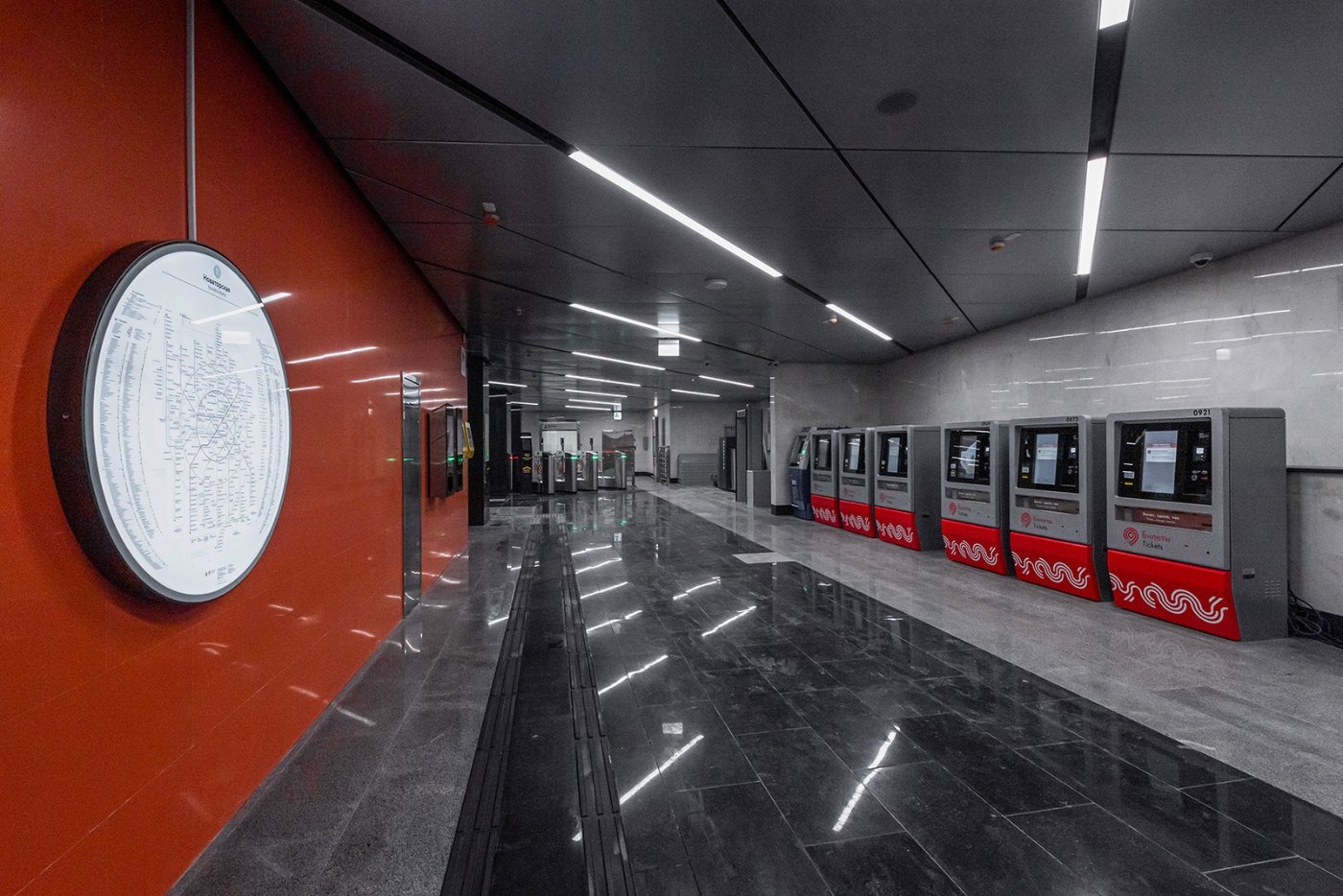 Novatorskaya corridor with ticket machines and ticket barriers