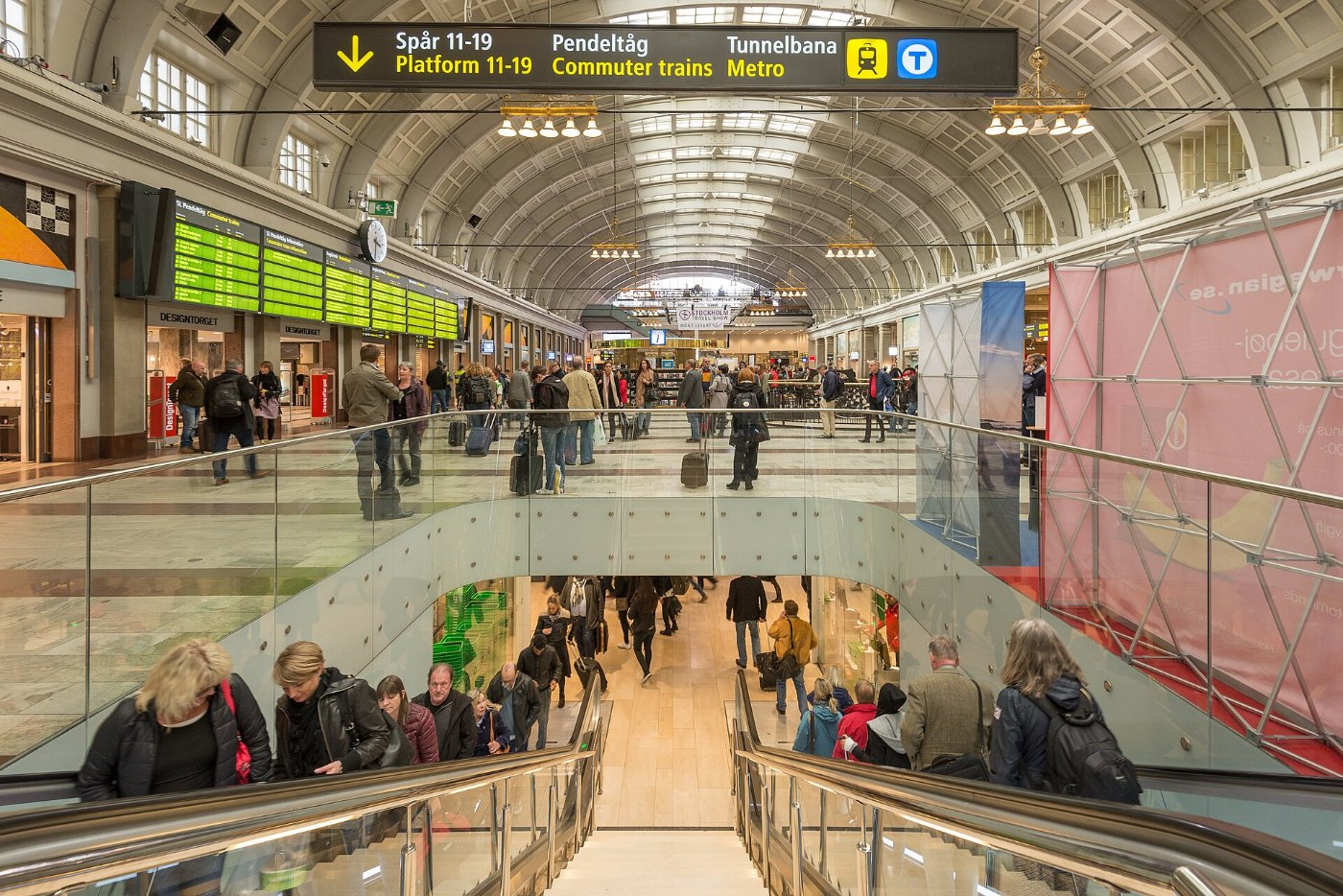 Stockholm centralstation April 2015 02