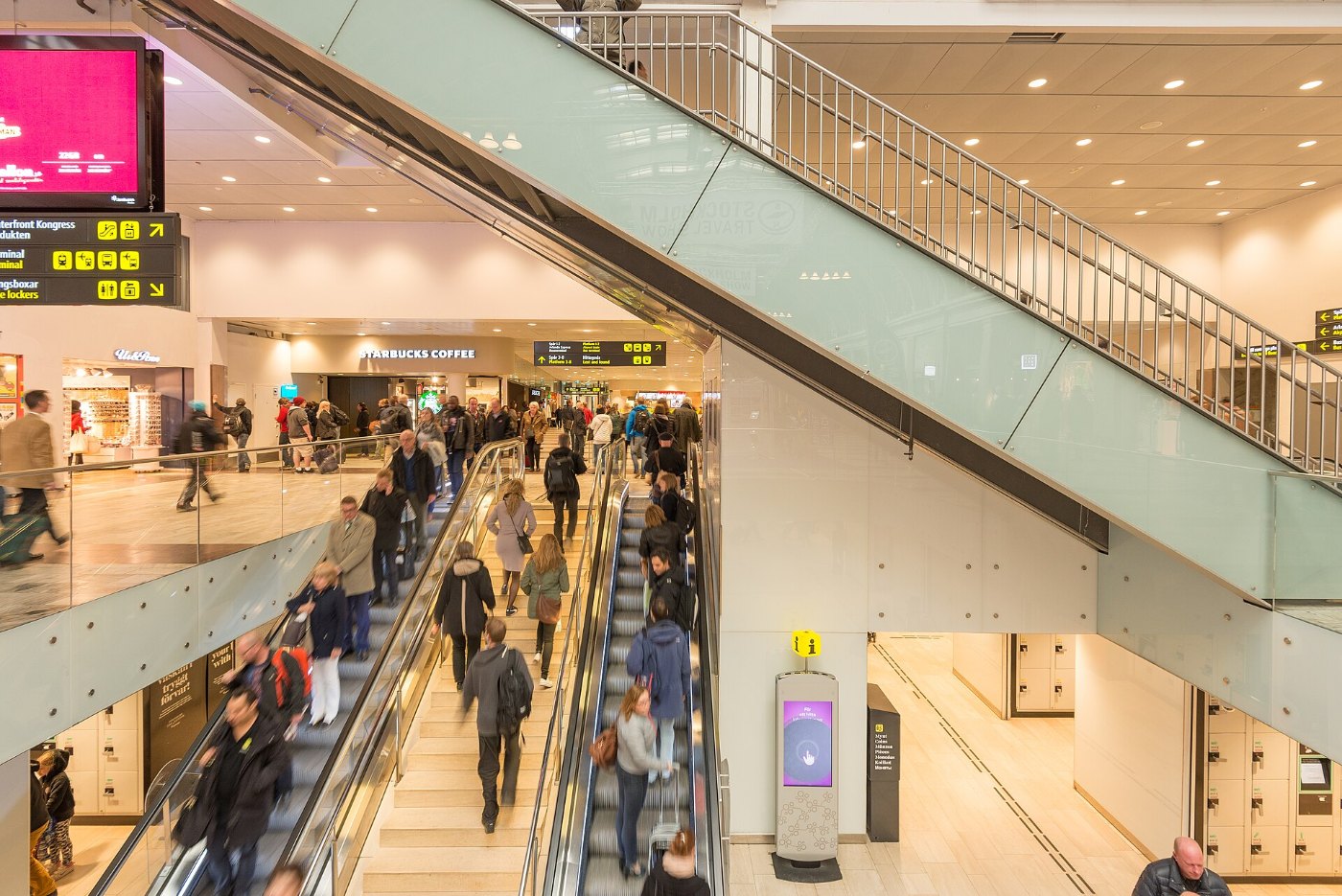 Stockholm centralstation April 2015 01
