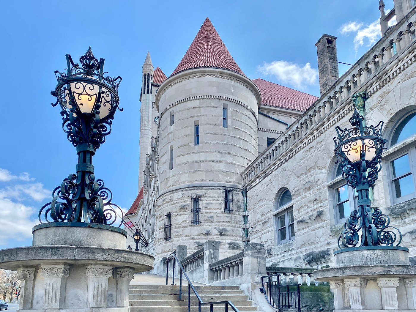 Lampposts, St. Louis Union Station, Market Street, St. Louis, MO