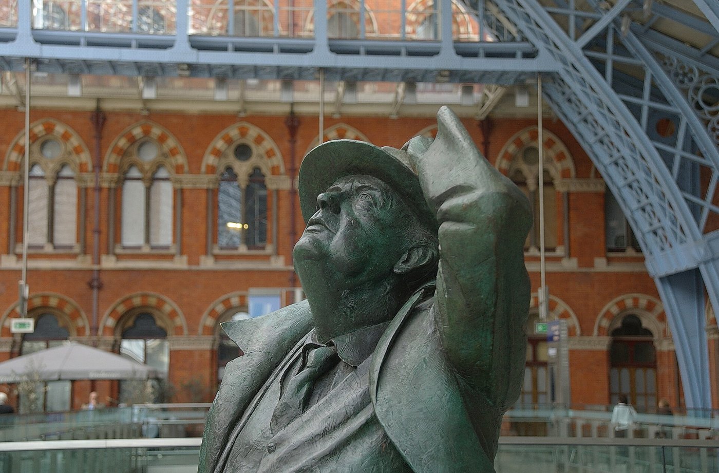 St Pancras railway station MMB 16