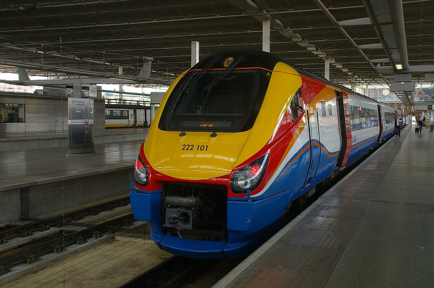 St Pancras railway station MMB 25