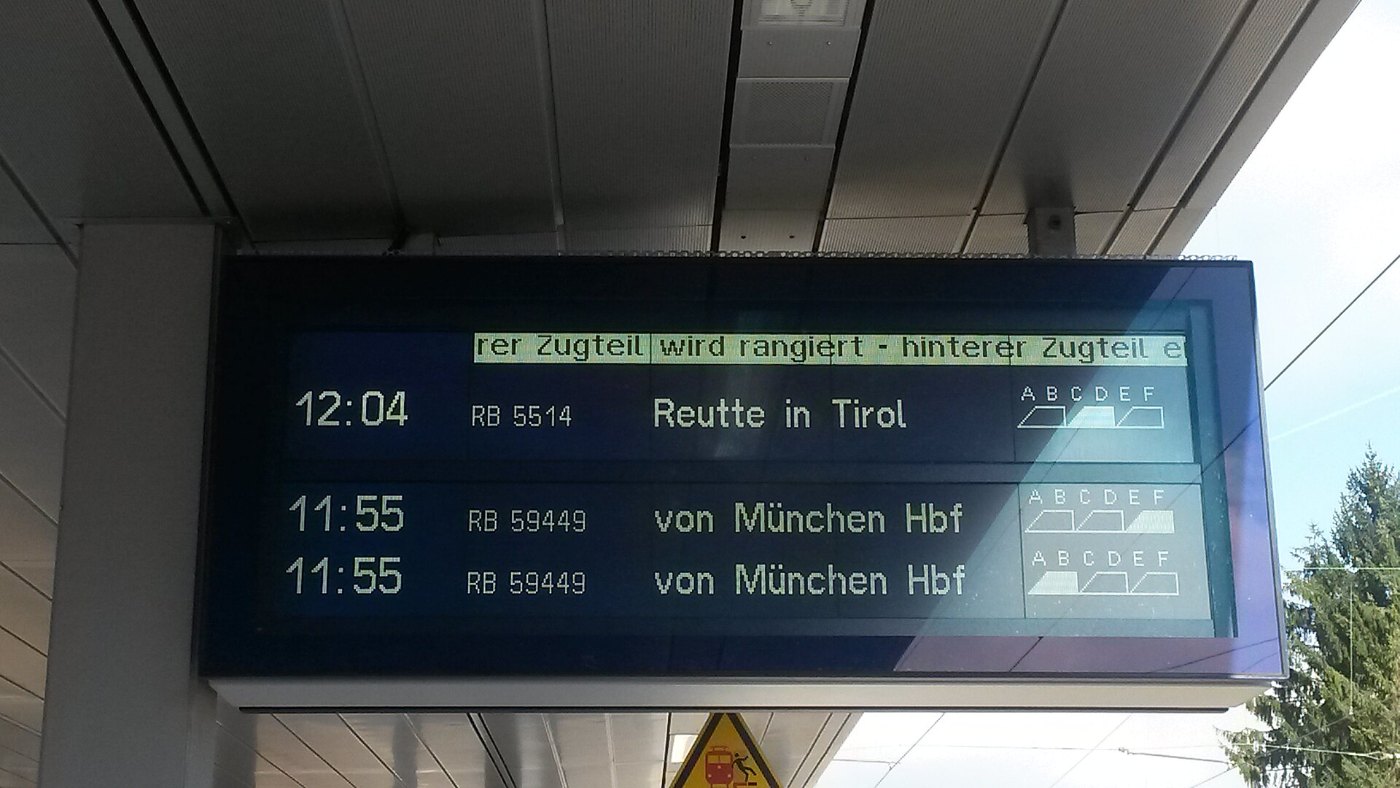 Zugteilung am Gleis 2nord Wie aus einen Zug drei Zugteile werden, oder w
