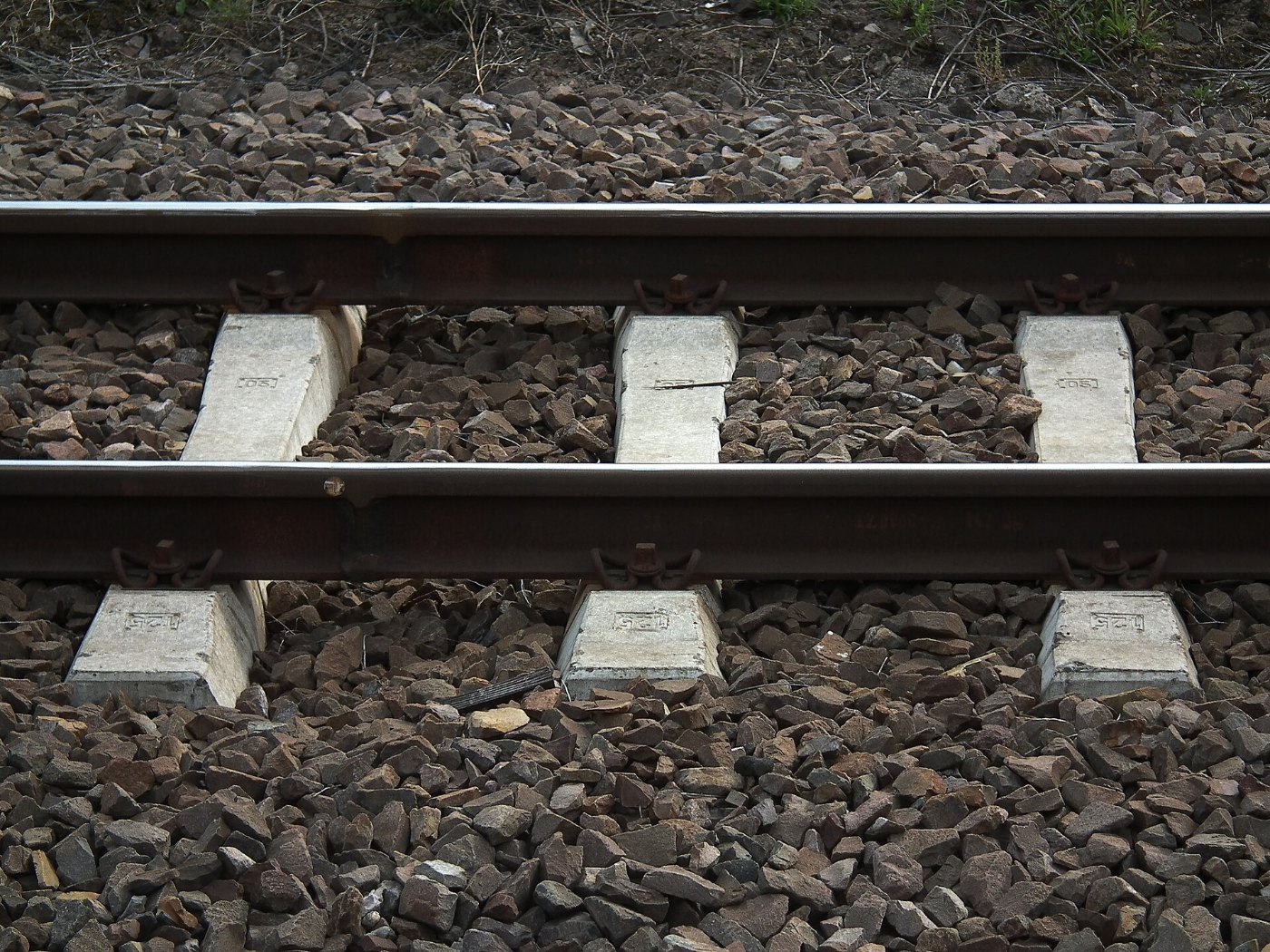 Gleis mit Bahnschwelle DB aus Beton