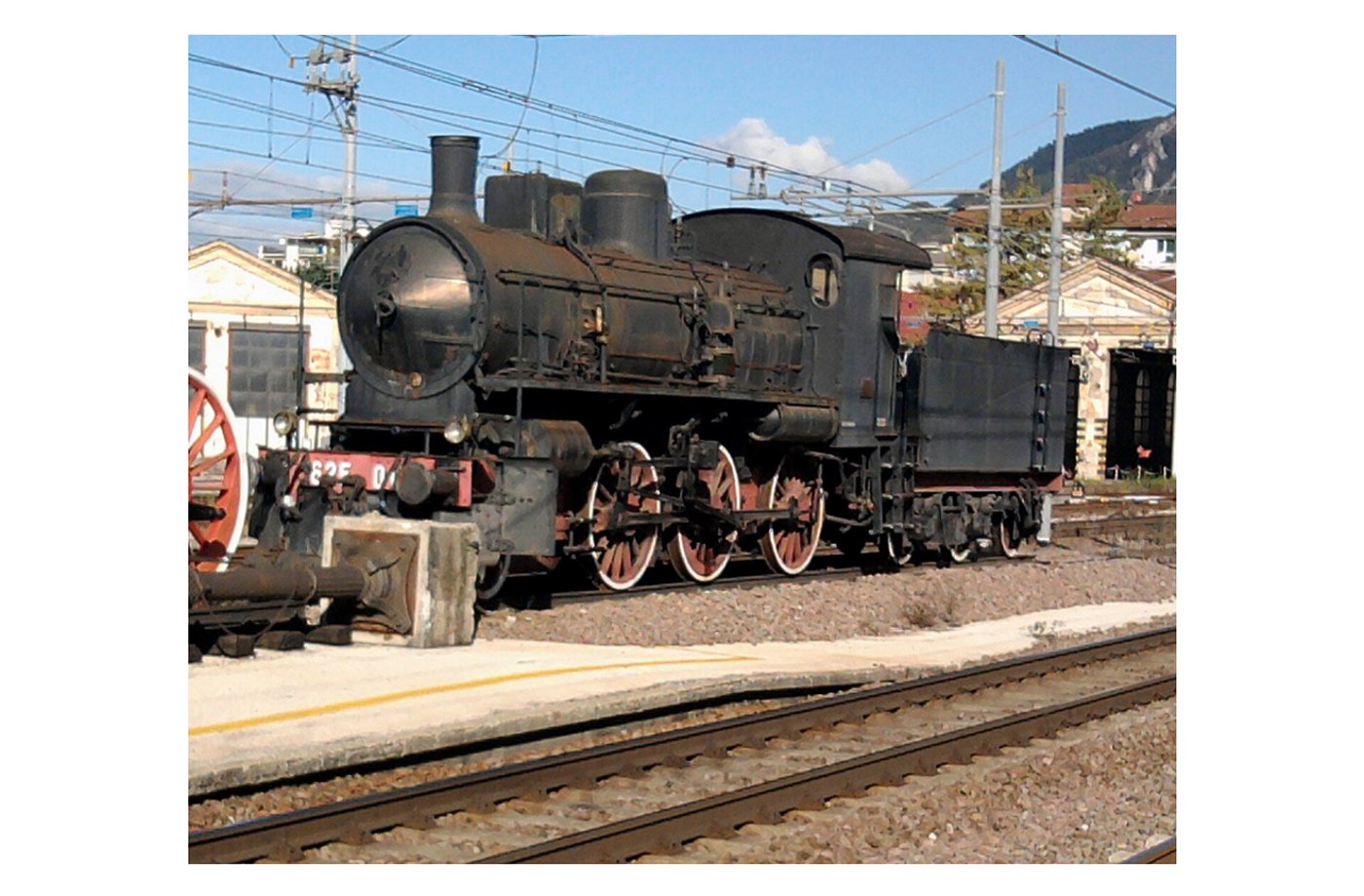 FS 625.011 tra il 2 e 3 binario della stazione di Trento