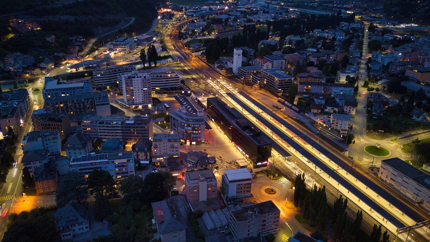 Visp Bahnhof am Abend, 2024
