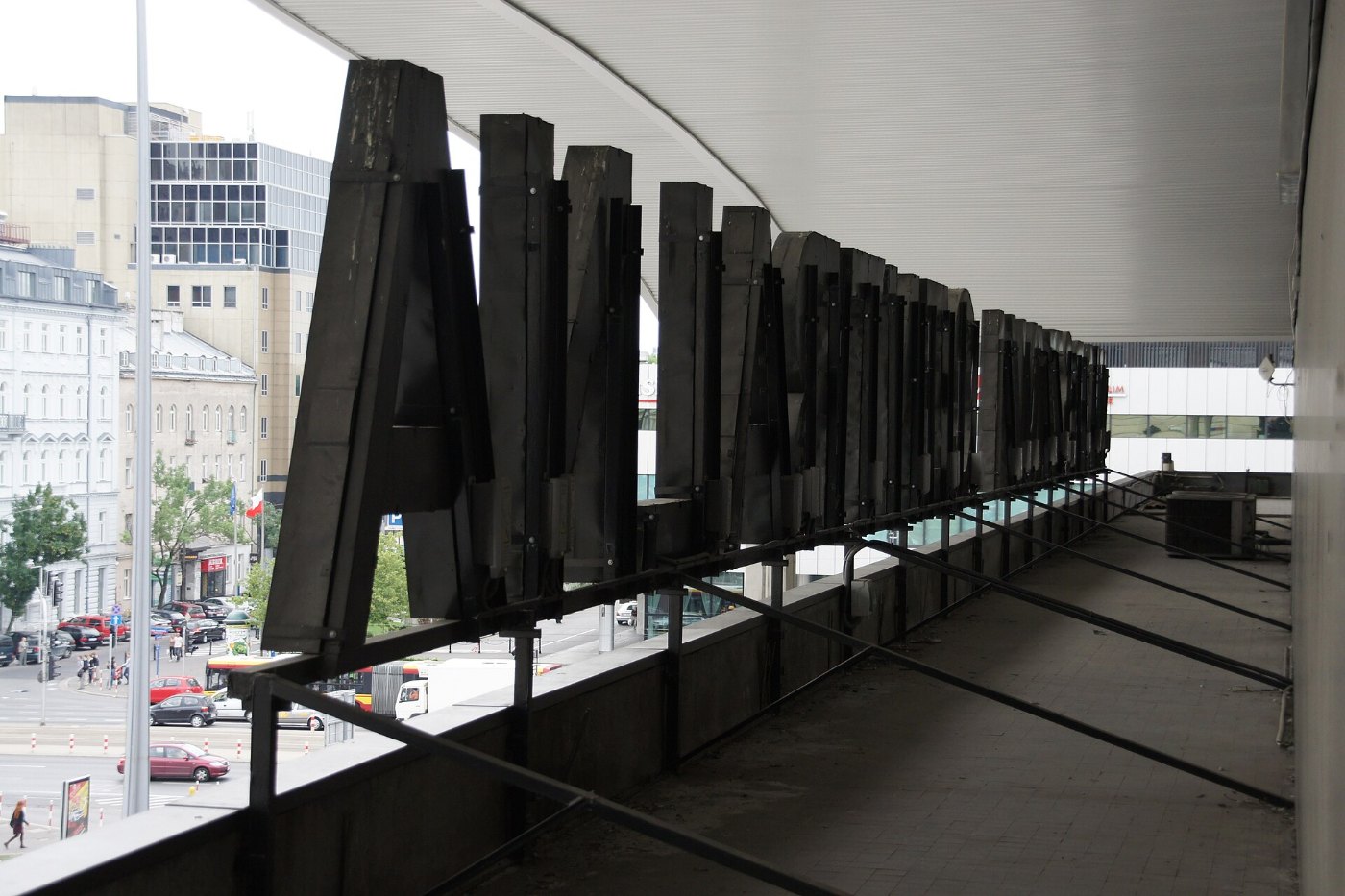 Warszawa centralna taras szyld