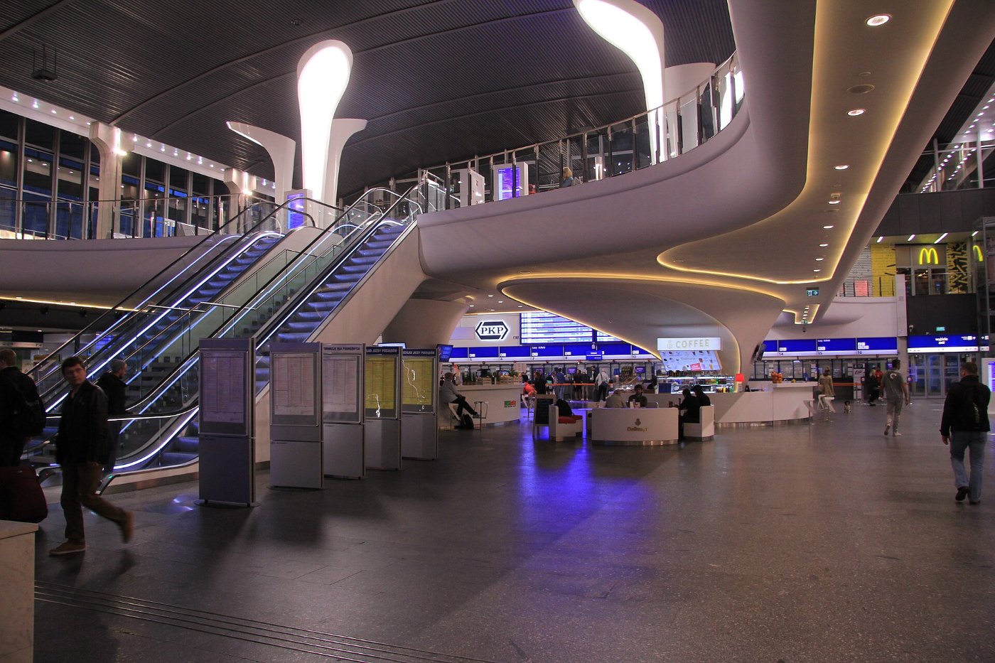 Warszawa Centralna antresola 2016 01