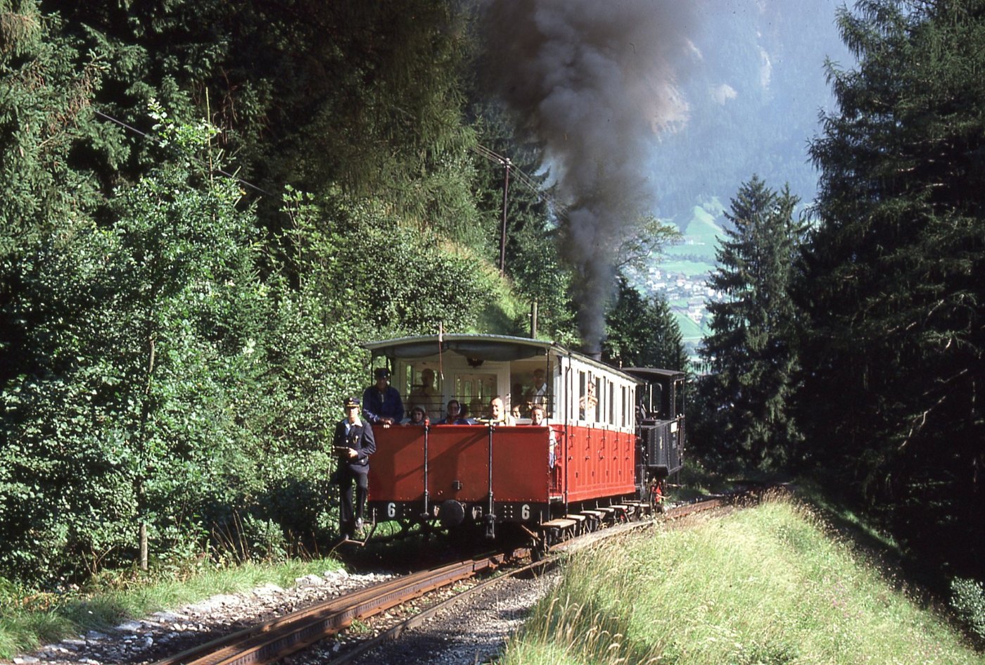 Achenseebahn train with one car