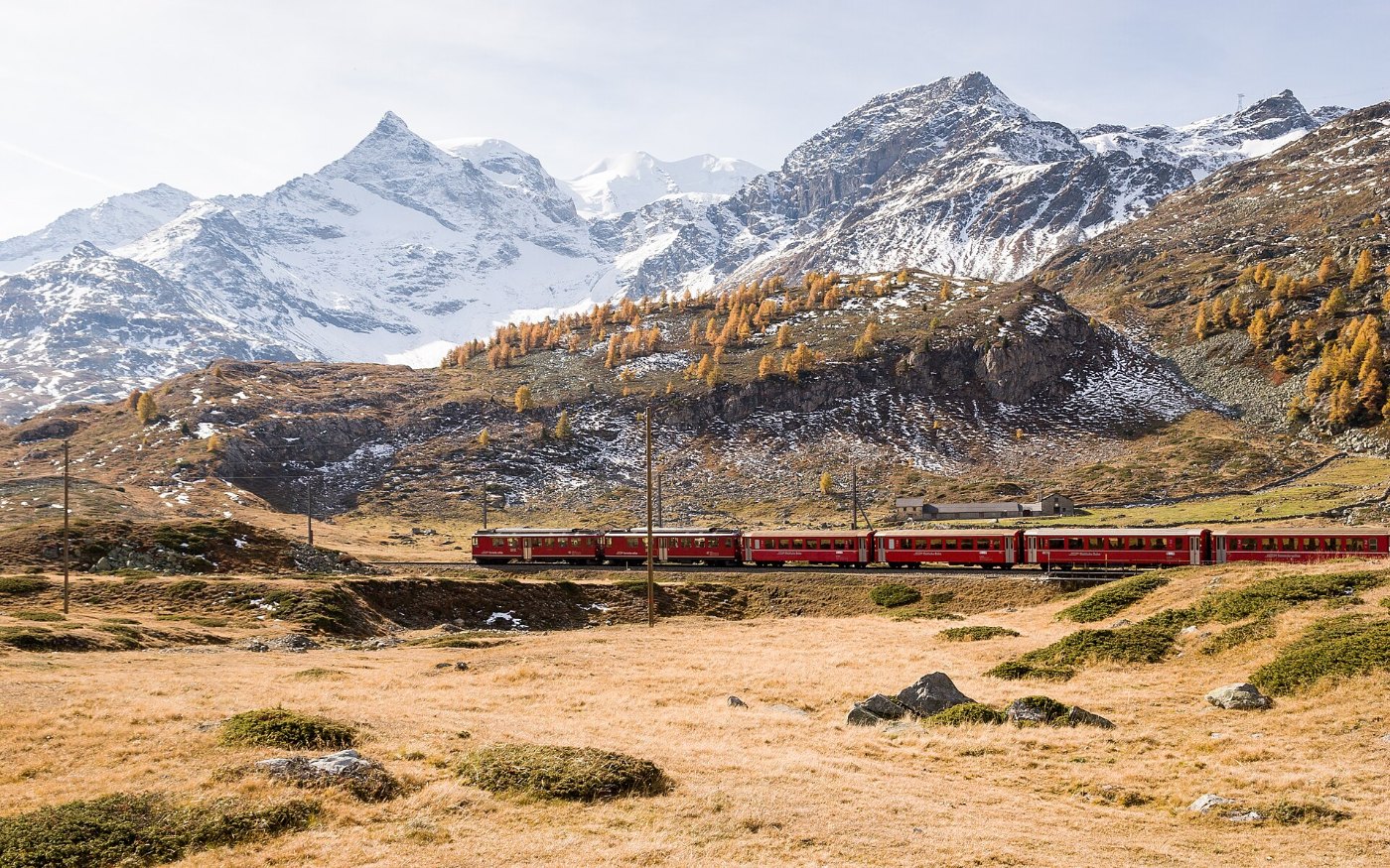 Bernina Express zwischen Bernina Lagalb und Ospizio Bernina (10 2008)