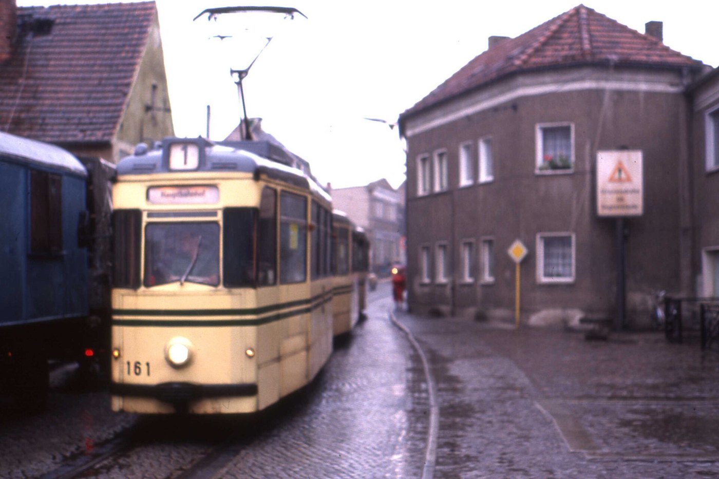 Plaue, Brandenburg DDR. REKO Tram nr 161,Linie 1. May 1990 Flickr sludge