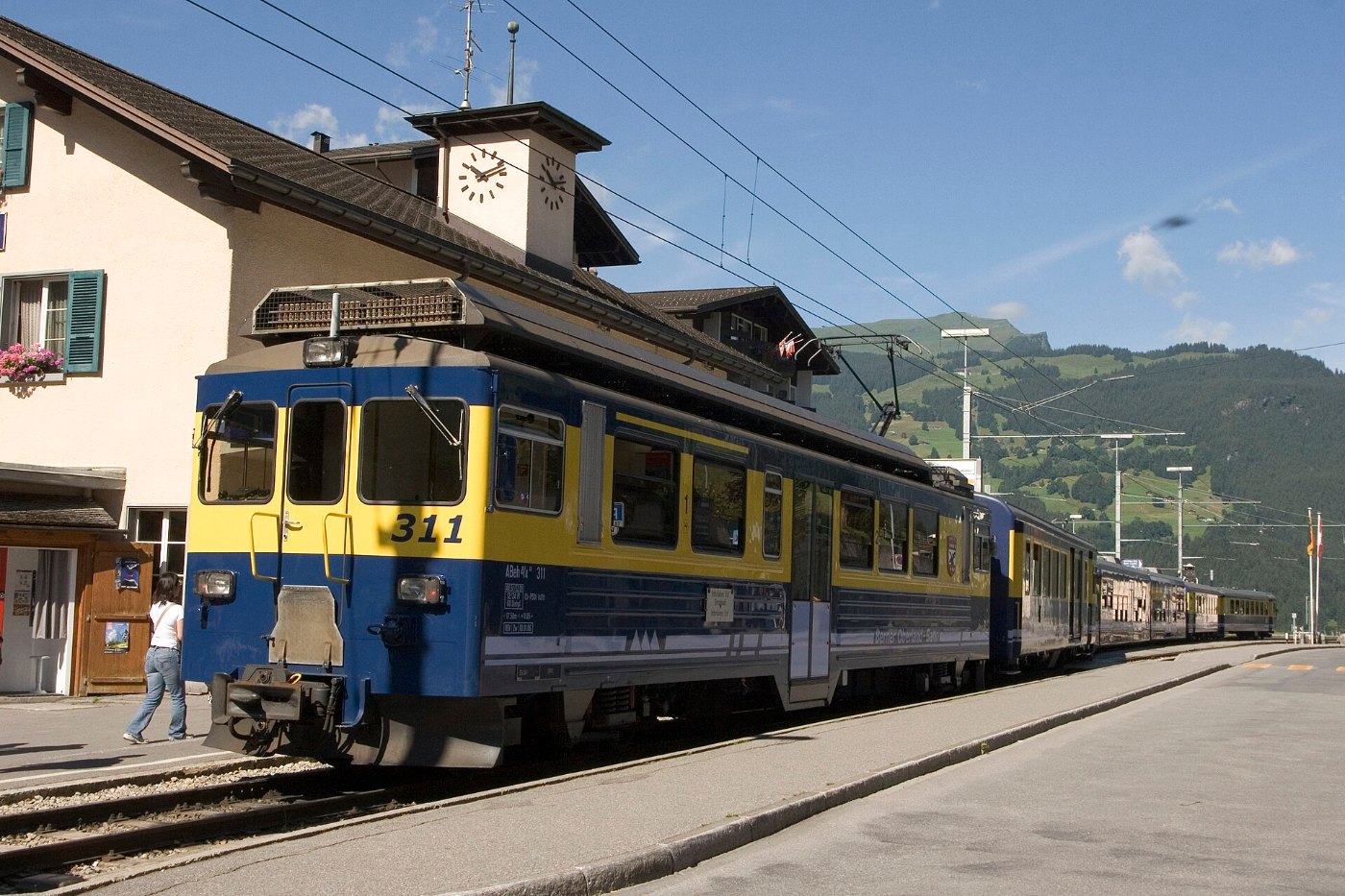 2008 07 20 Berner Oberland Bahn train