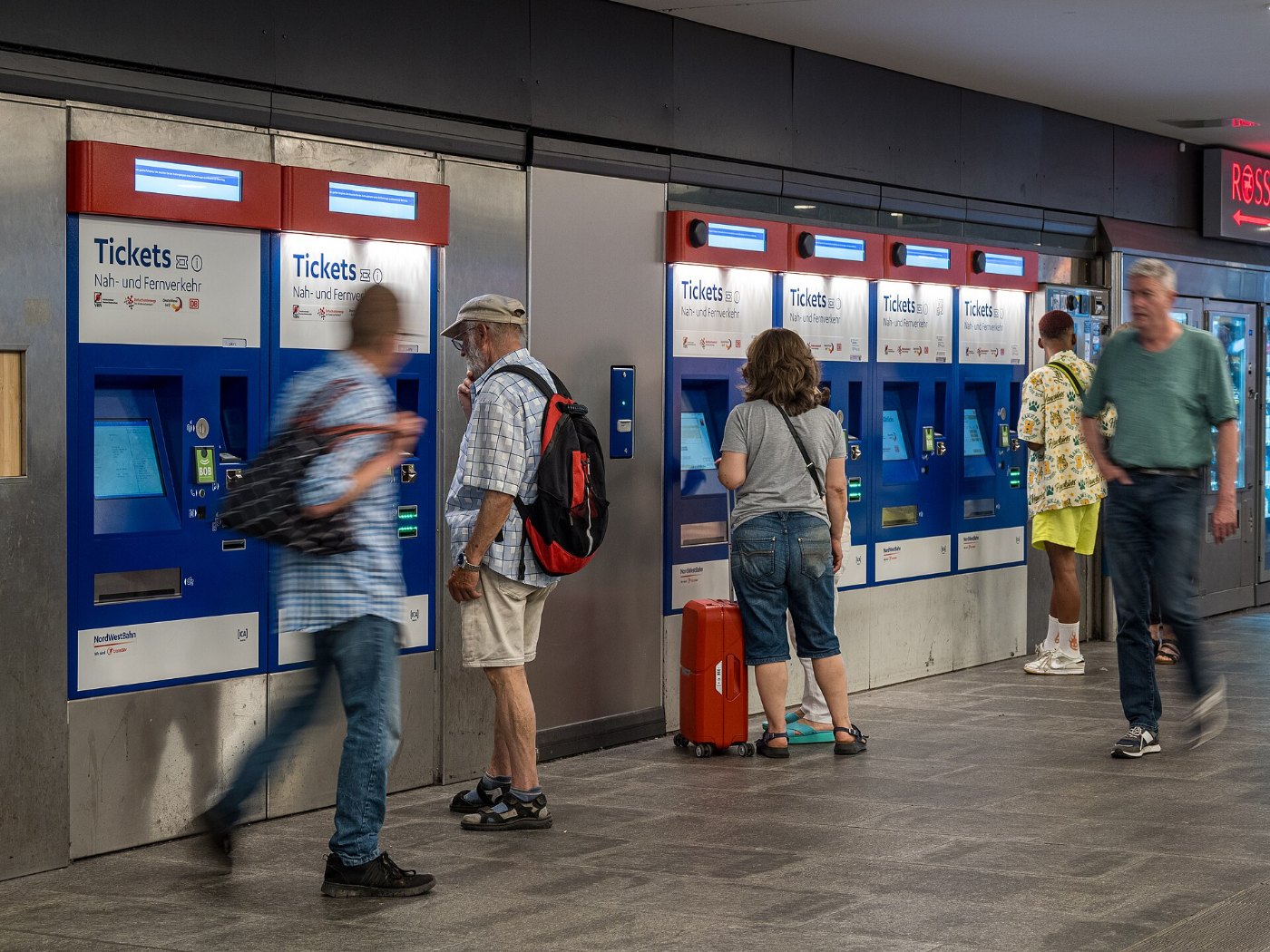 NWB Ticketautomaten im Hauptbahnhof Bremen (2023)