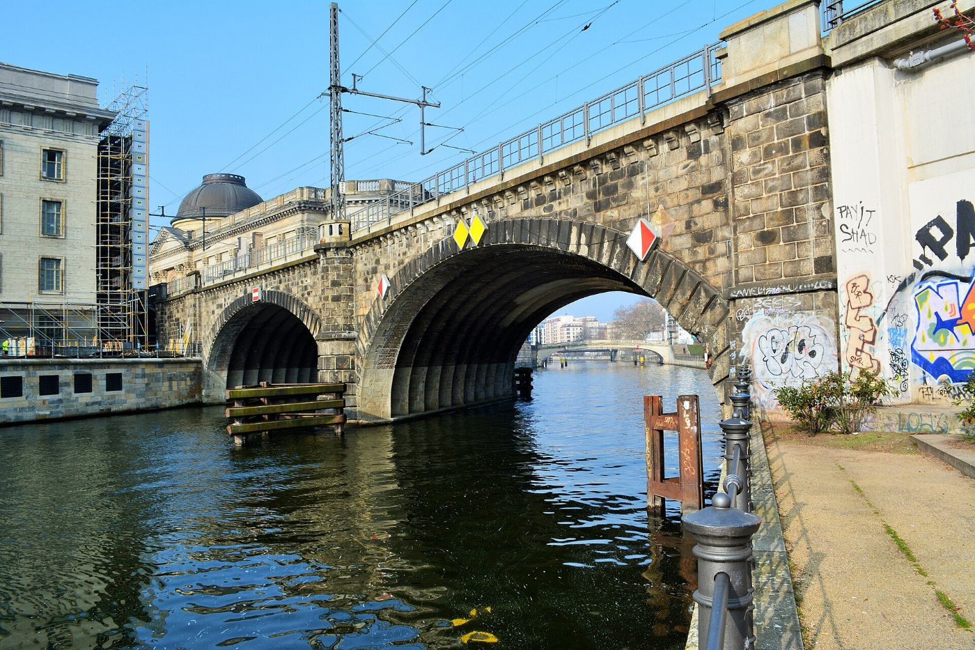 Berlin Mitte Stadtbahnbrücke Museumsinsel (1)
