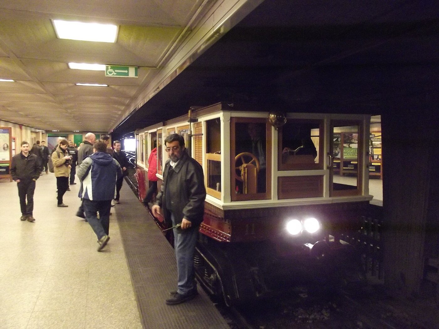 Museum metro line 1 Budapest 02