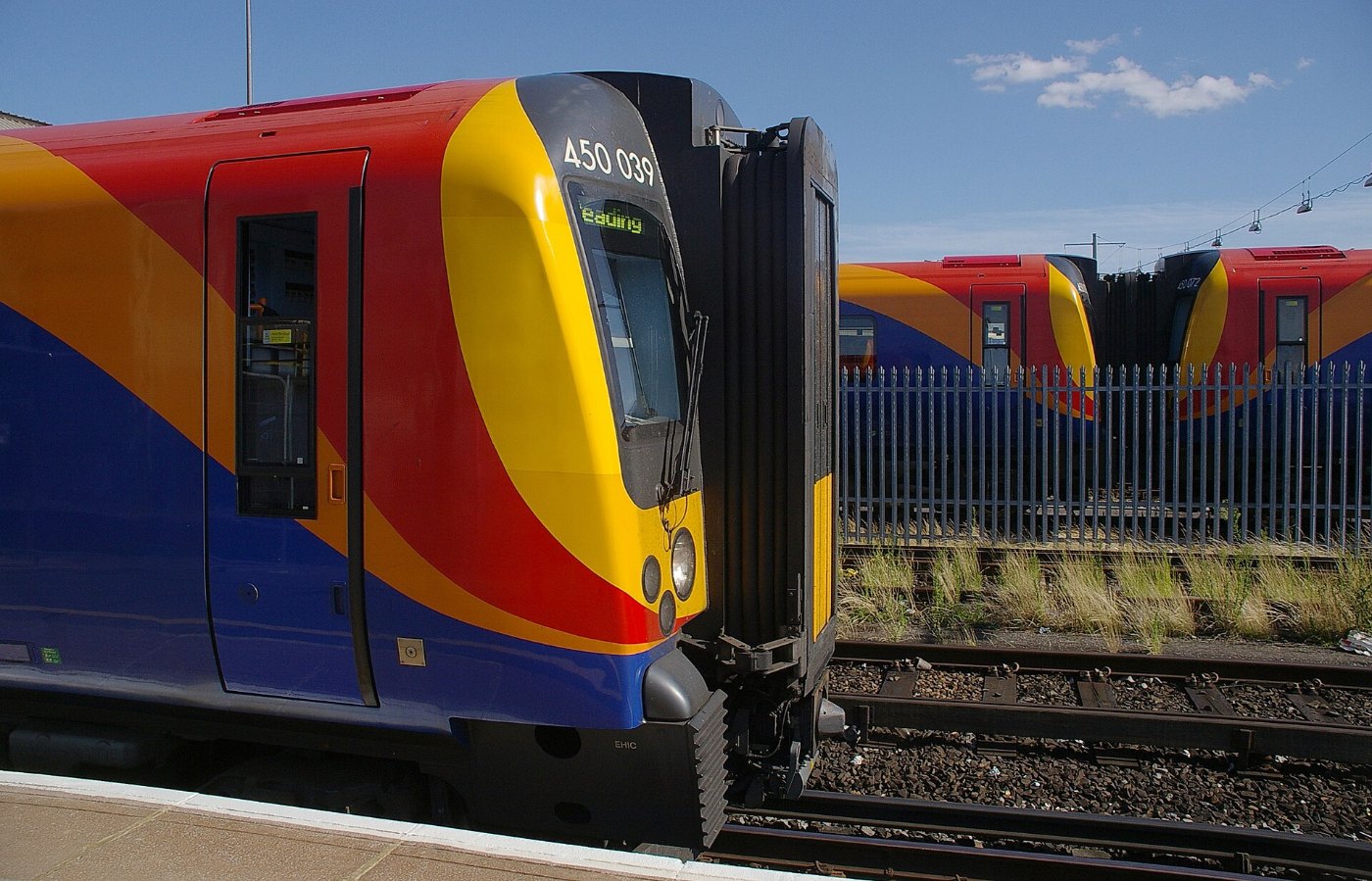 Clapham Junction railway station MMB 01 450XXX
