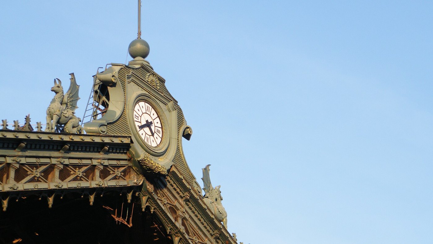 Estación Central detalle reloj