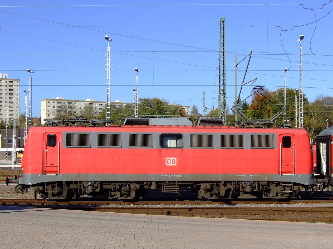 DB AG Baureihe 110 166 6 photo1