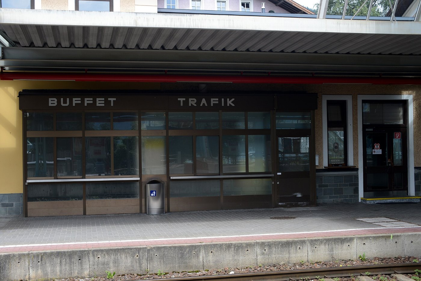 Bahnhof Zell am See Imbiss 002