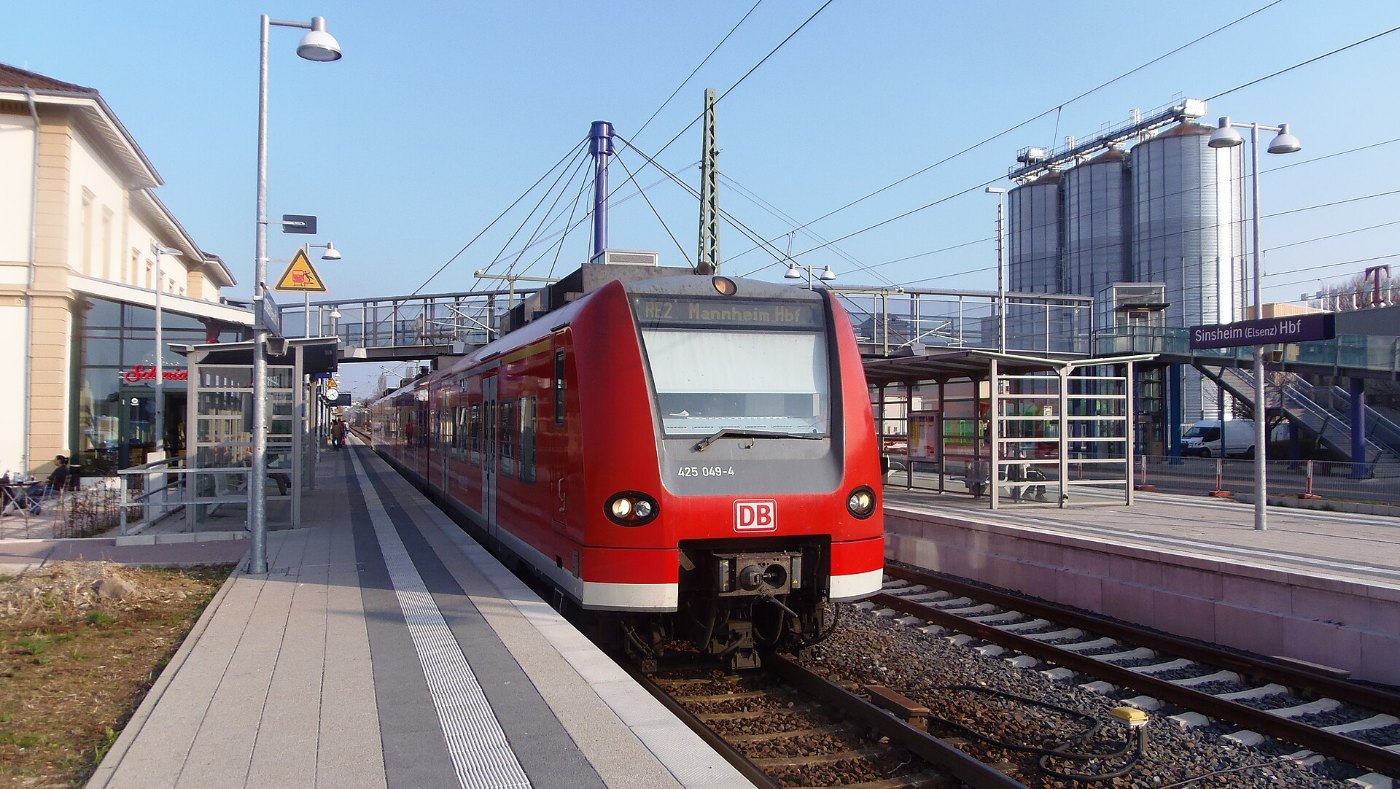 Sinsheim (Elsenz) Hbf mit BR 425