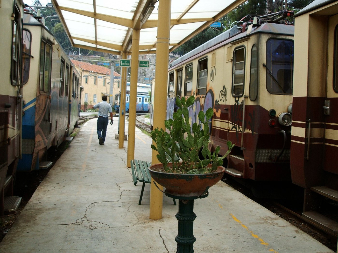 Ferrovia Genova Casella Manin06