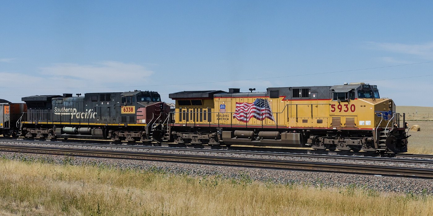 Union Pacific C44ACCTE 5930 and Southern Pacific 6338 in Wyoming 1