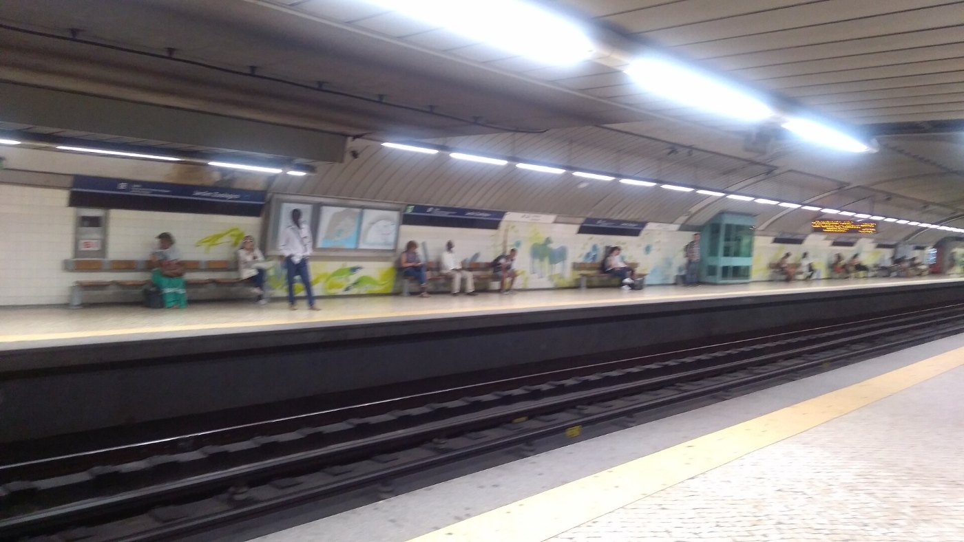Jardim Zoologico metro station, Lisbon 1