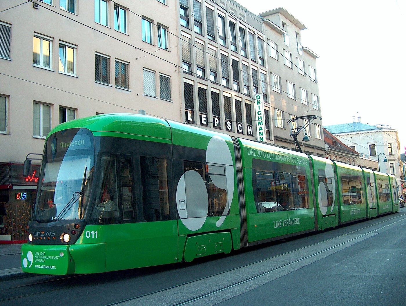 Kulturhauptstadt 09 strassenbahn HPIM6839 C