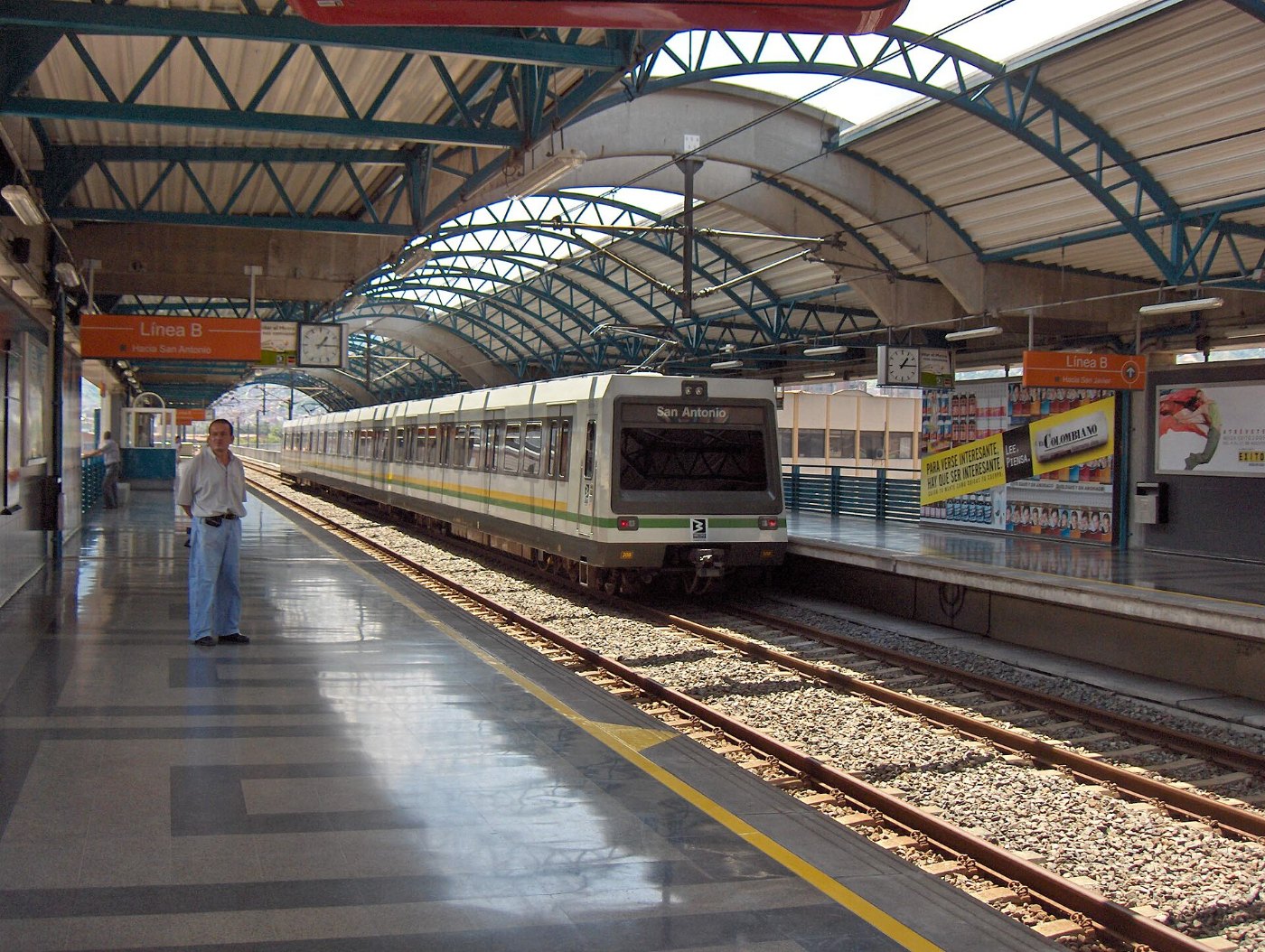 Train of Line B at Cisneros Station, Medellin Metro